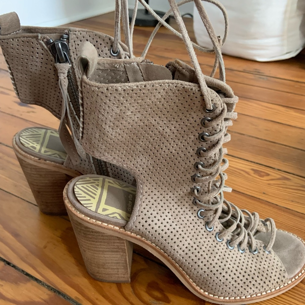 SANDAL SALE!! Beautiful lace up ankle sandals - perfect for any event!🌼
